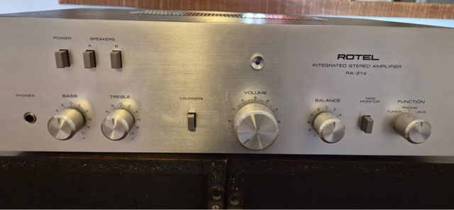 Conjunto Bafles y Amplificador Rotel y bafles trin