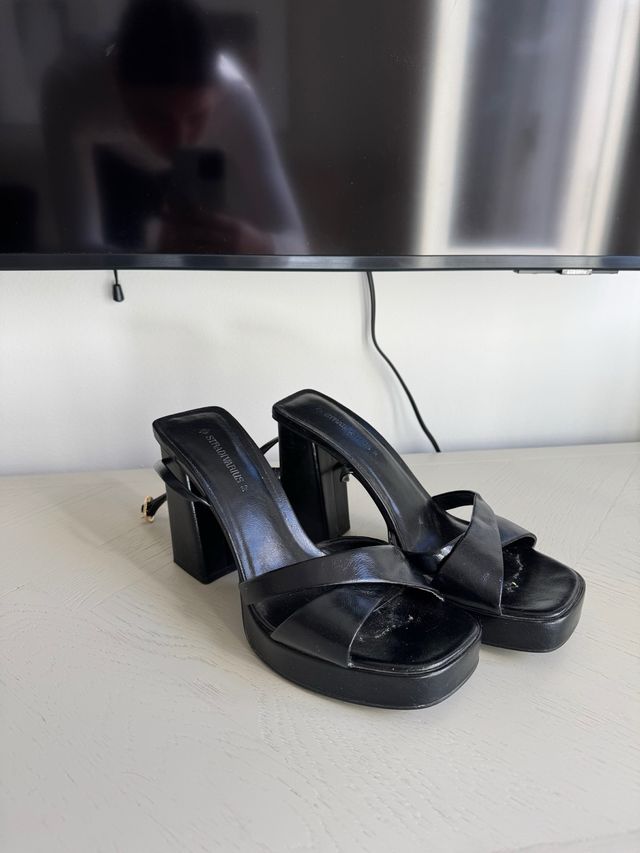 Sandalias Stradivarius Tacón Plataforma Negro Tall