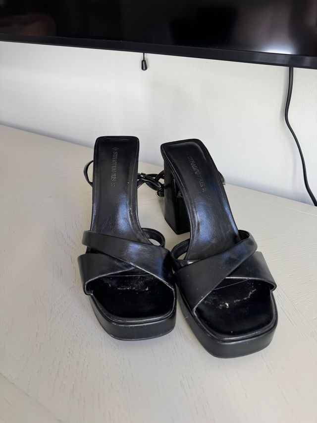 Sandalias Stradivarius Tacón Plataforma Negro Tall