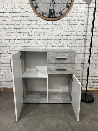 Cómoda Bobby gris y blanca