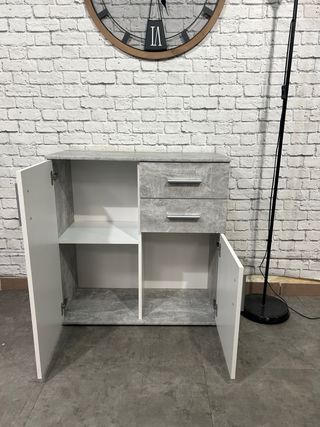 Cómoda Bobby gris y blanca