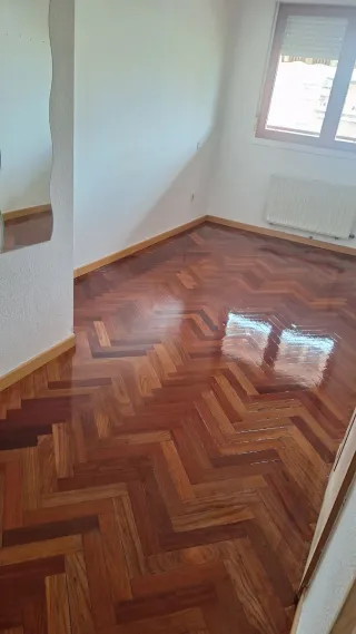 Instalación de tarimas y piso laminado