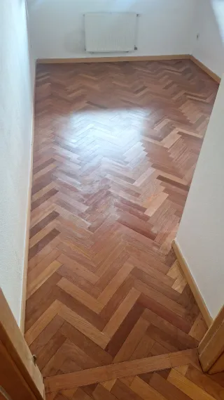 Instalación de tarimas y piso laminado