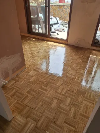 Instalación de tarimas y piso laminado
