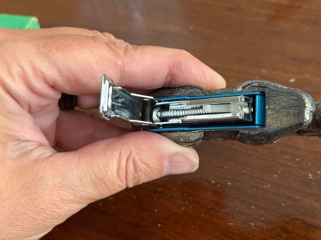 Escritorio Grapadora min Petrus Caballo Decorativo