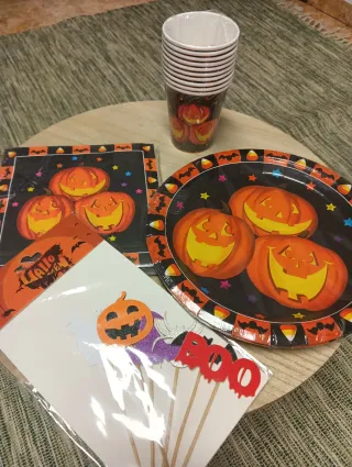 Conjunto Halloween 10 Pratos, 10 Copos e 10 guarda