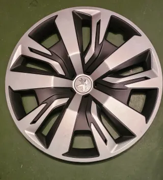 Juego 4 Llantas 16 Pulgadas y tapacubos 