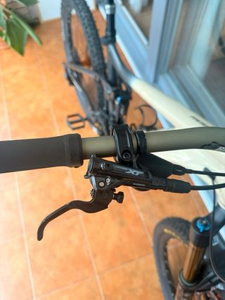 Bicicleta Eléctrica Giant Reign E+ 2020