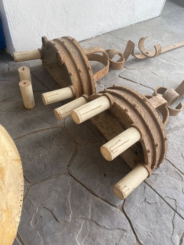 Lote 1 Lámpara y 2 Apliques Rústicos