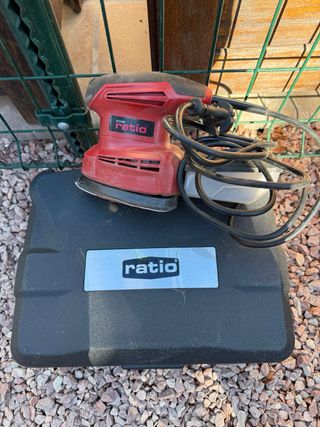 Lijadora RATIO LR135NM 135W con maletín