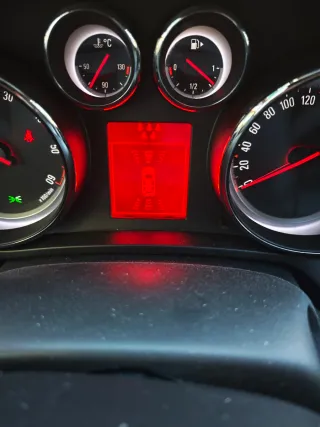 Opel Zafira Tourer 2015