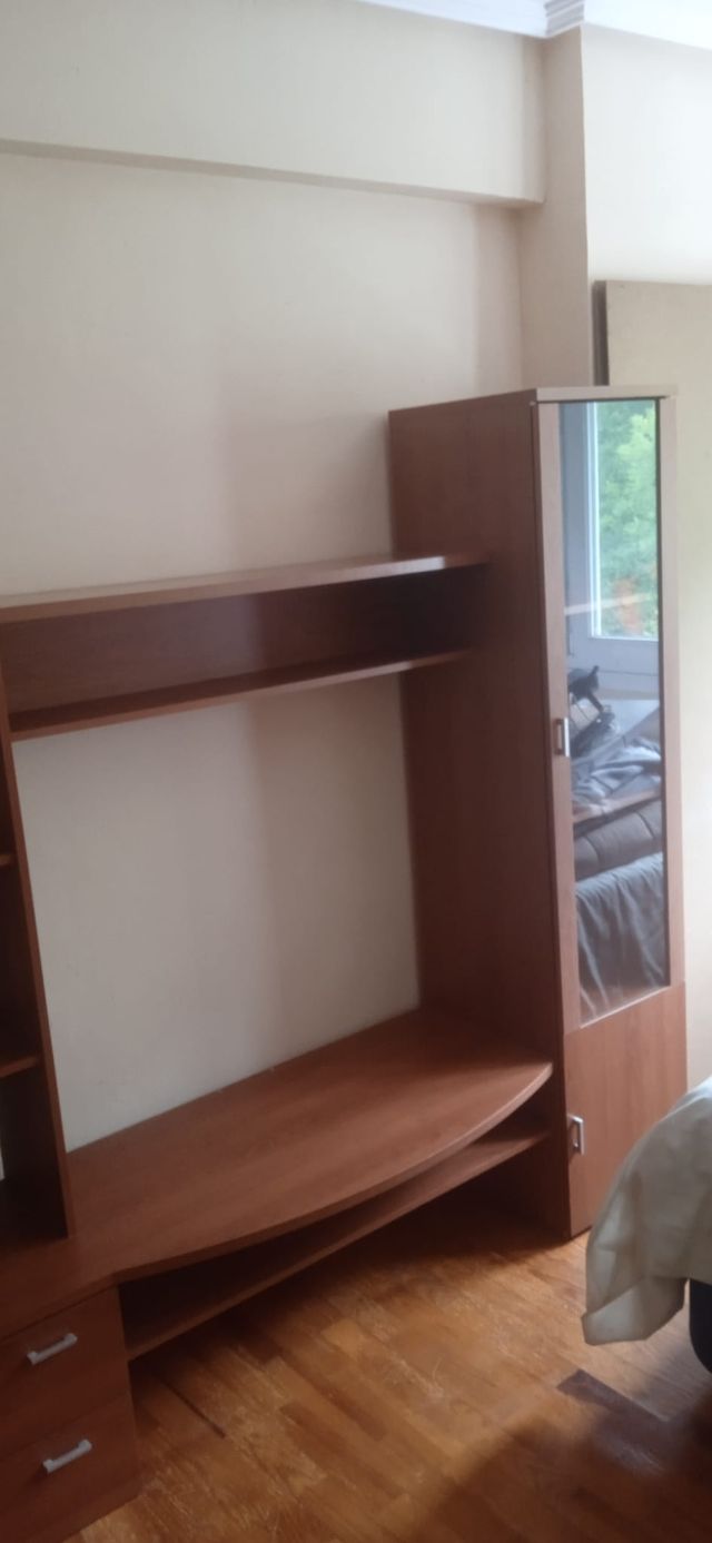 Mueble de salón de madera