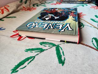 Veneno: Greatest Hits. Marvel 100 HC. Panini.