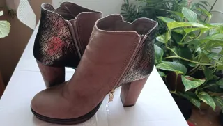 Botines Xti Marrón y Dorado Talla 38