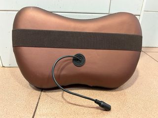 Cojín Masajeador Cervical Marrón