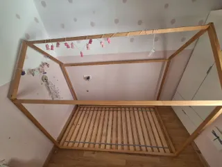 Cama infantil madera excelente estado