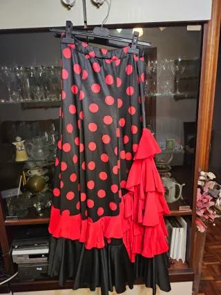 Falda Flamenca Lunares Rojo y Negro
