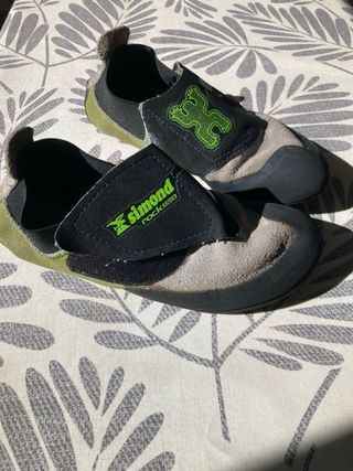 Pies de gato Simond Rock Junior