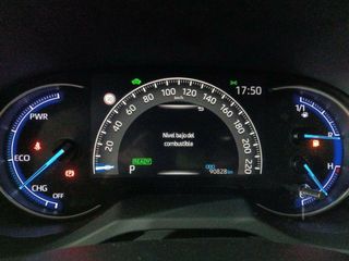 Toyota Rav4 2.5l 220H Advance