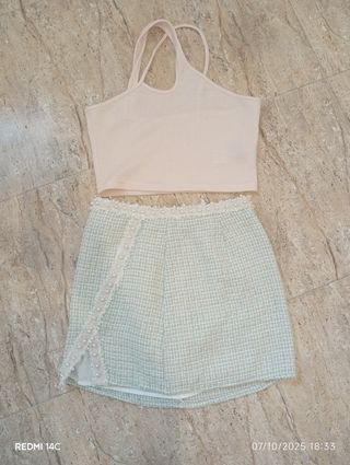 Mono negro con lazos