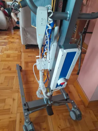 Grúa sanitaria traslados Sunlife 130