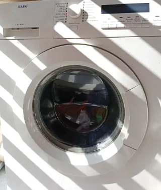 Lavadora AEG para piezas