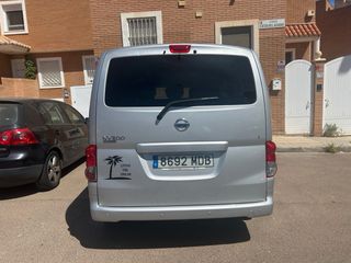 Nissan NV200 2012