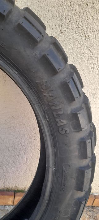 Neumático Anlas Capra 150/70 B17. Aun tiene vida K