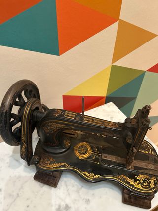 Máquina de coser Singer antigua