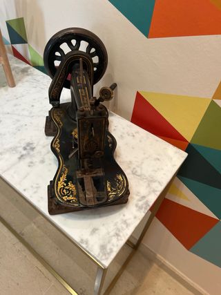 Máquina de coser Singer antigua