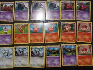 Pokemon : Baraja temática Negro y Blanco TCG