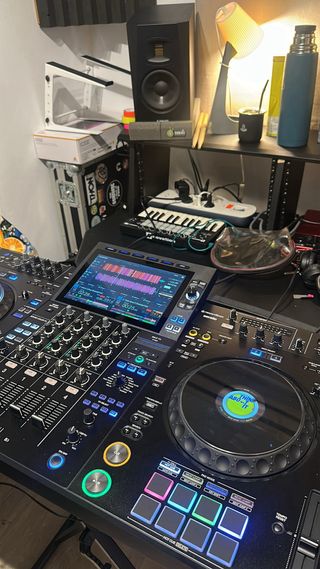 Clases de Dj para niñ@s en Poblenou