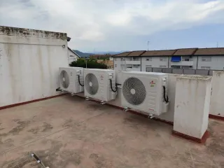 Servicios de instalación y mantenimiento,