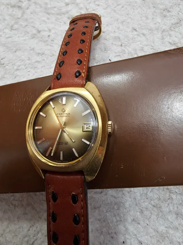 Reloj Certina DS-2 Automático Dorado