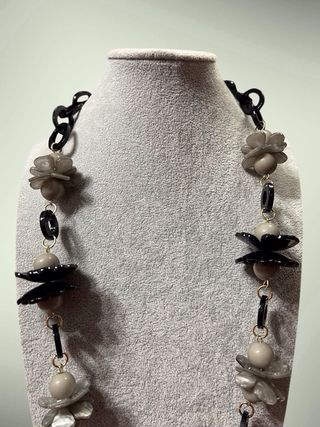 Collana donna fiori nero grigio