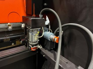 PLEGADORA ELECTRONICA AMADA HBF 125-30 DE 3000X125