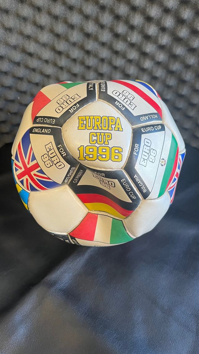 Pallone ufficiale della Coppa del Mondo FIFA 1996