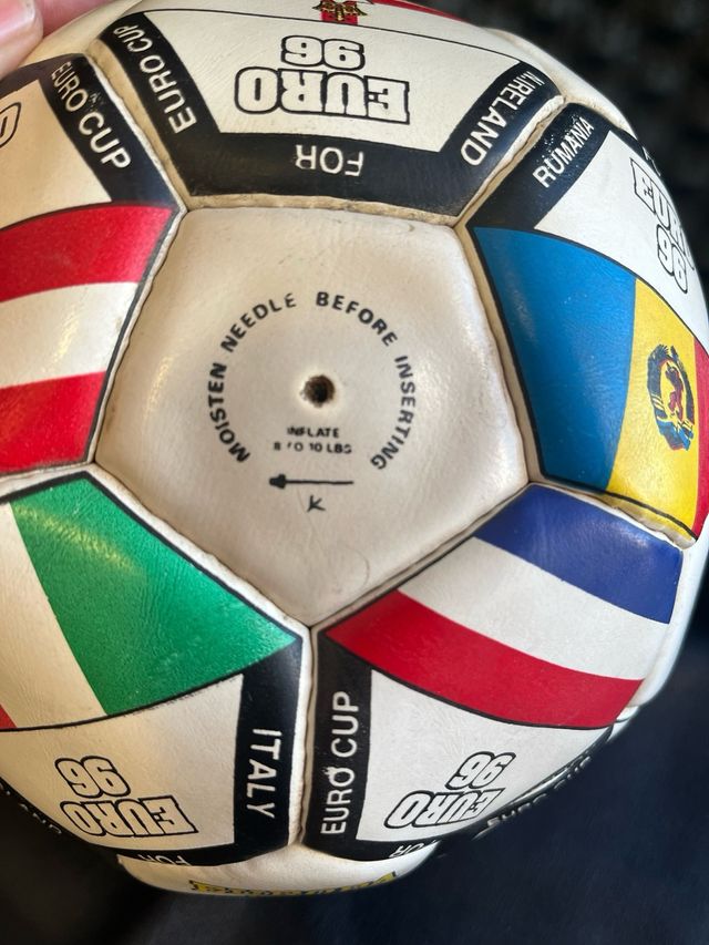 Pallone ufficiale della Coppa del Mondo FIFA 1996