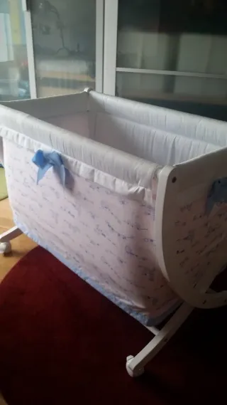 Minicuna bebé.