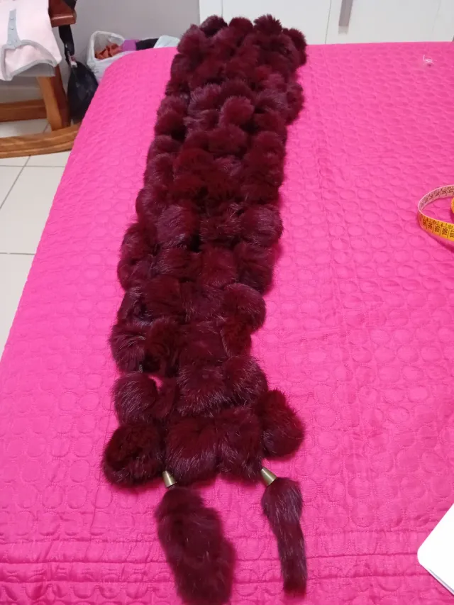 Sciarpa in pelliccia sintetica bordeaux