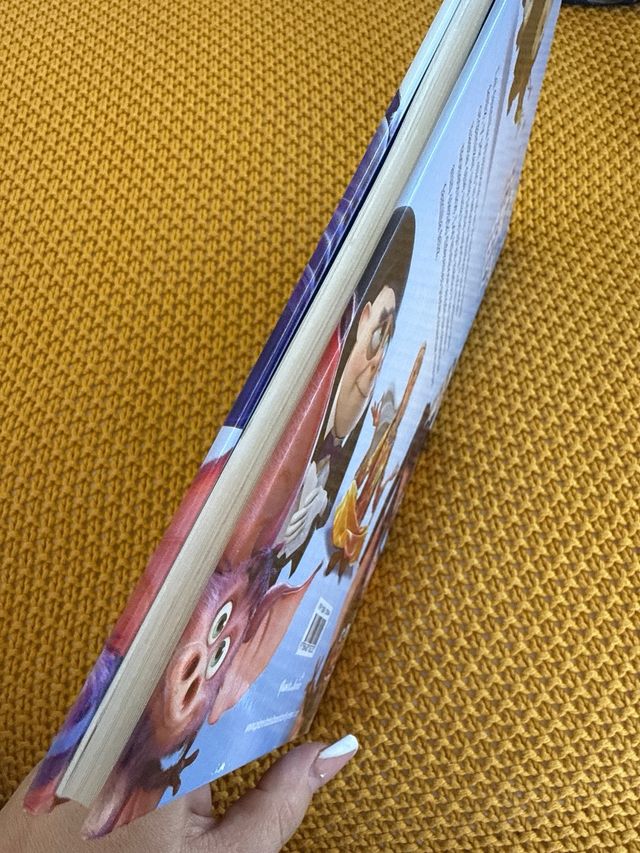 Una familia feliz. El libro de la película