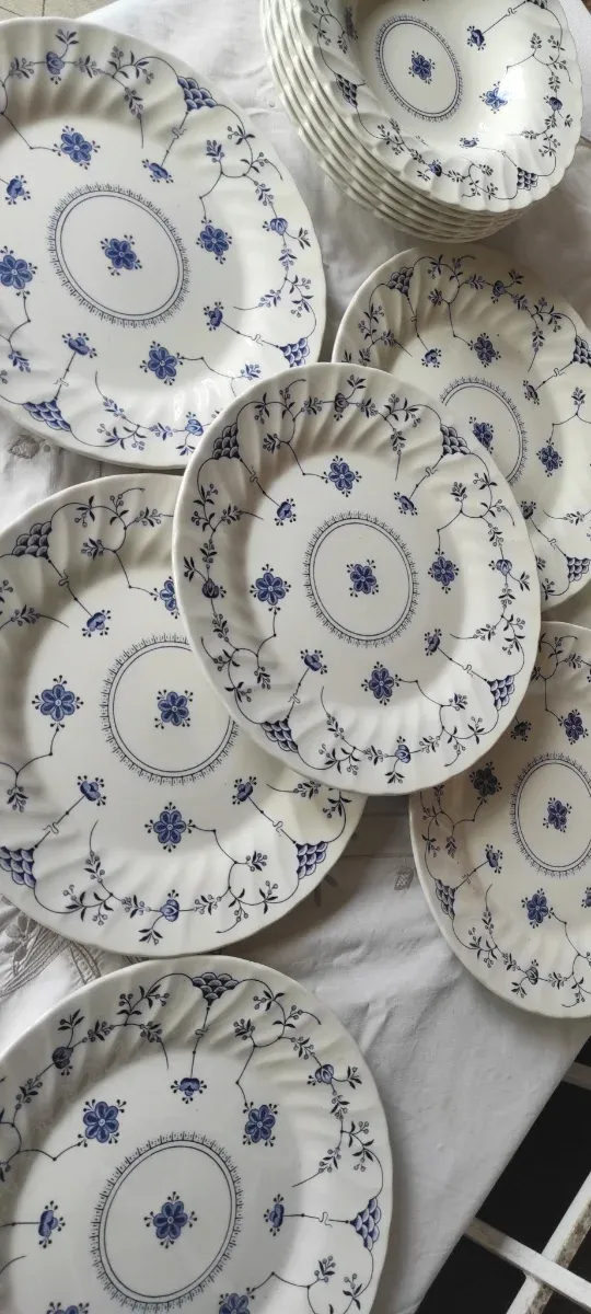 Servizio Churchill England 13 piatti