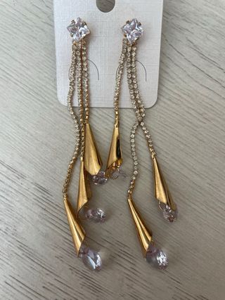 Pendientes largos dorados con brillantes