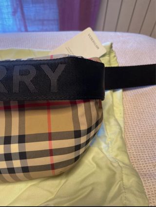 Riñonera Burberry Nova Check