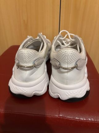 Adidas Ozweego Grises y Blancas