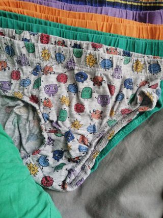 19 slips 122cm y 128cm