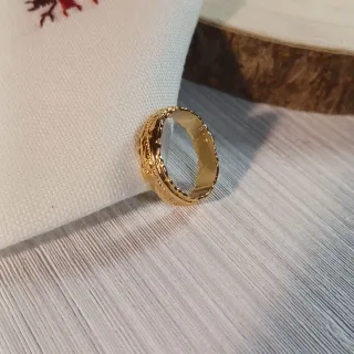 Anillo elegante acero dorado