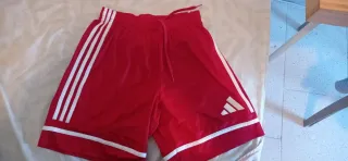 Pantalones cortos Adidas rojos
