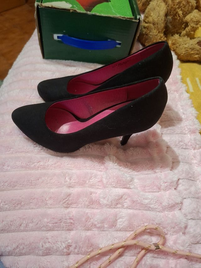 Zapatos de tacón negros