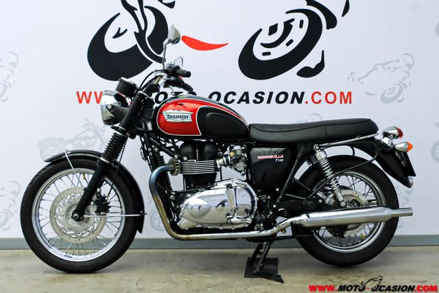 TRIUMPH BONNEVILLE T100 ¿A2?